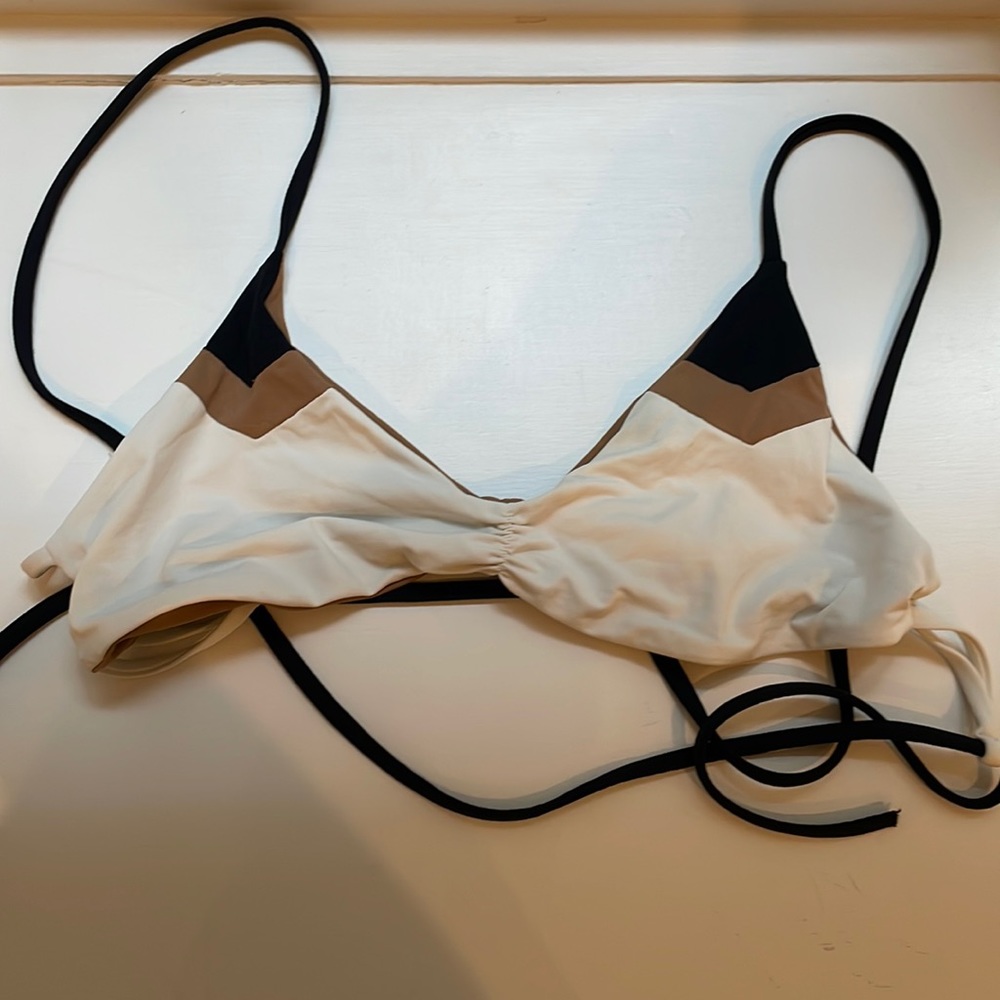 L space bikini top